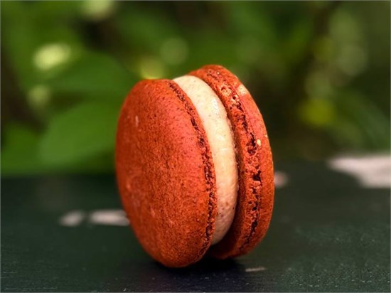 Макарон фундук - карамель 10040