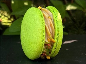 {{photo.Alt || photo.Description || 'Макарон дубайский шоколад'}}