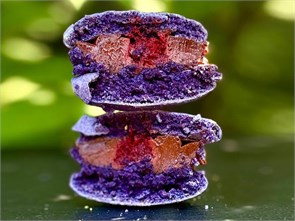 Макарон шоколад - вишня 10042